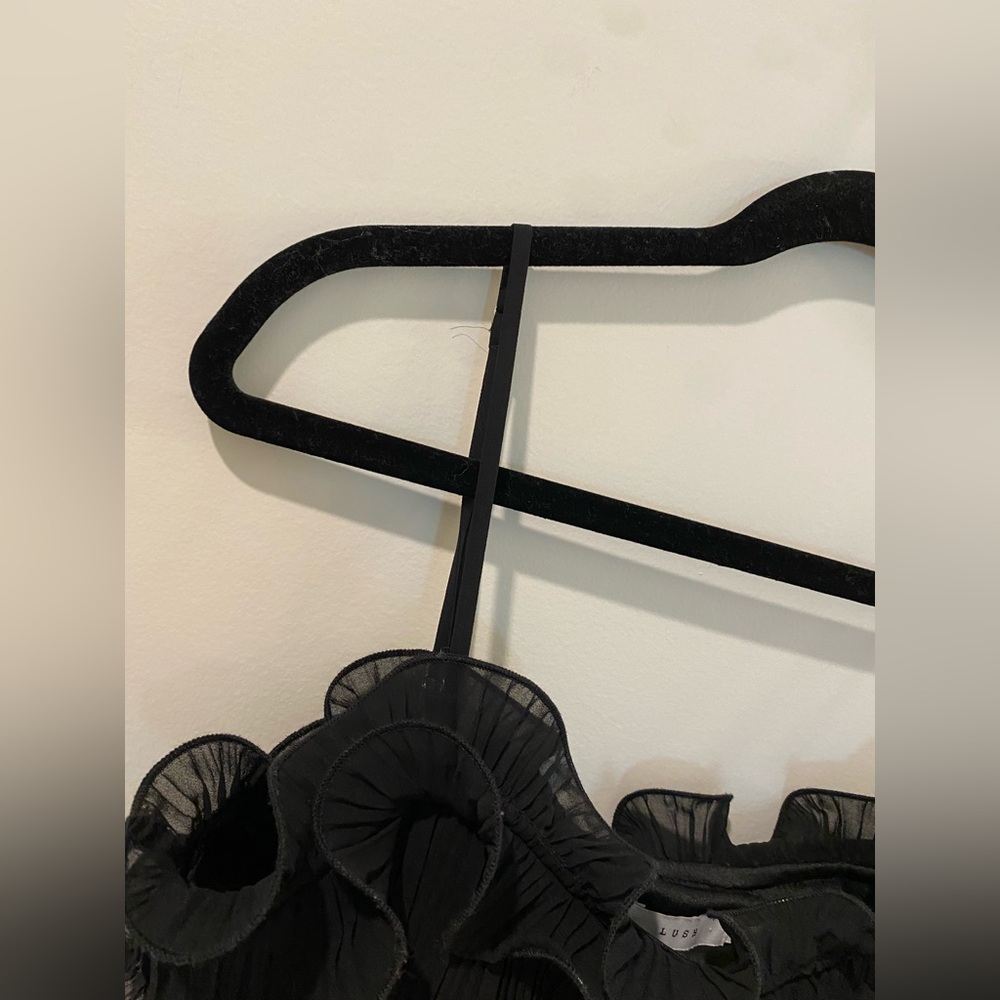 Lush- Ruffle Spaghetti Strap Top-Size Large - Picture 5 of 5